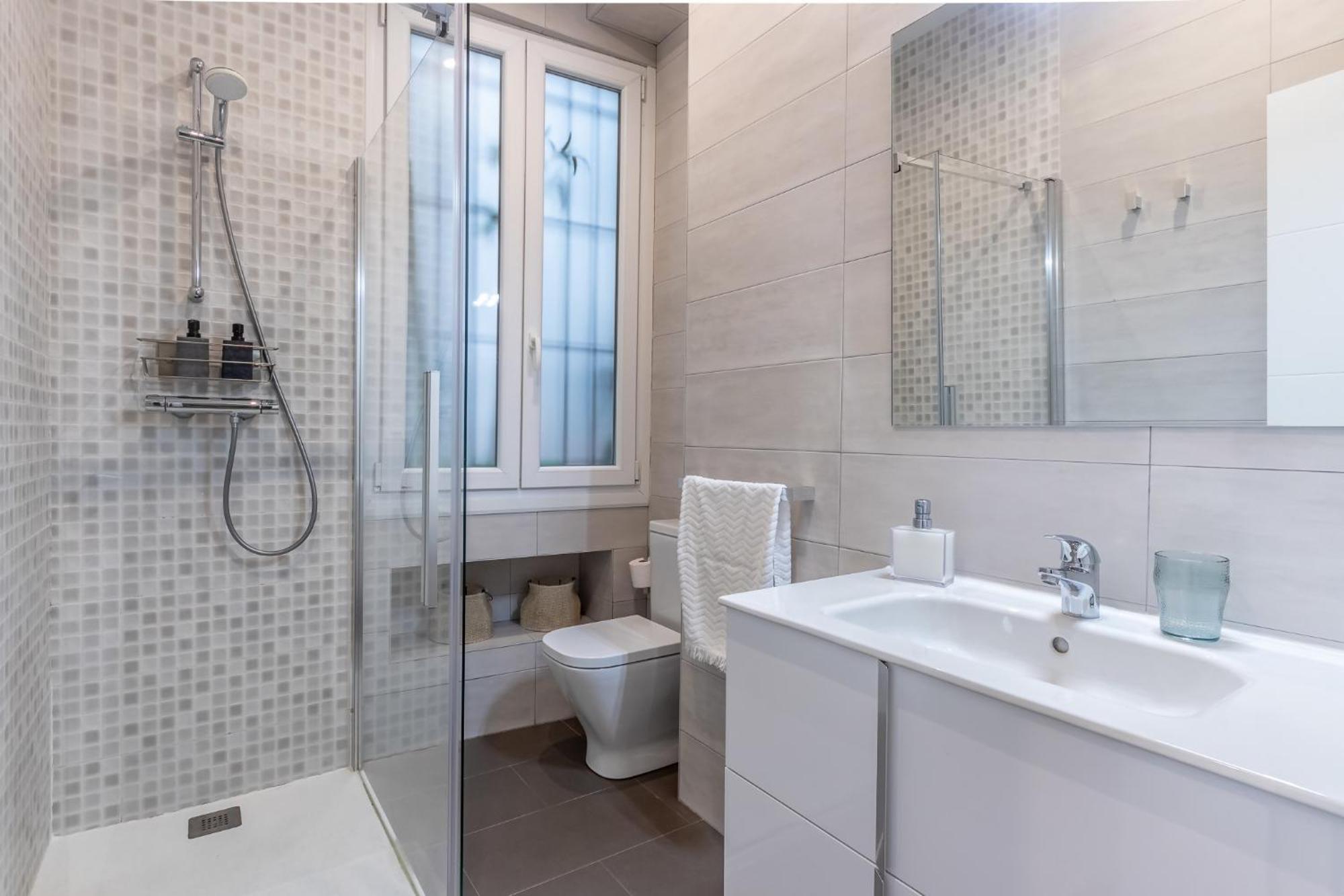 Homeloving Apartment Bilbao Centre With Parking מראה חיצוני תמונה